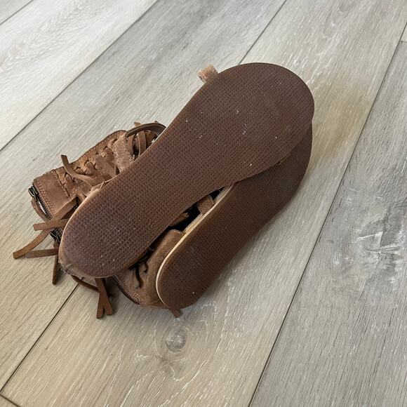 Koolaburra UGG Women's 8 Tan Suede Leather Fringe Moccasin Sandal Gladiator - Picture 4 of 6